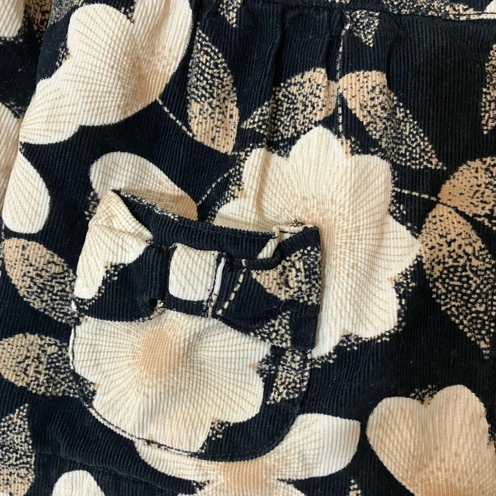 EUC Gap Kids Baby Gap Size 5T Lightweight Corduroy Jacket Floral Flowers Ruffles